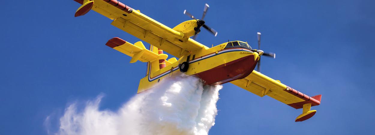 avião incêndio