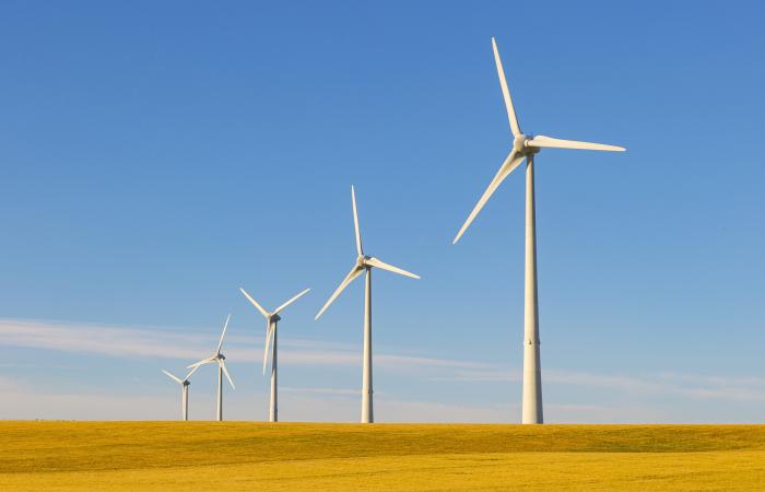 aerogeradores em paisagem