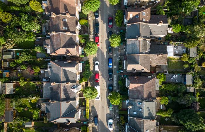 rua de casas de habitação